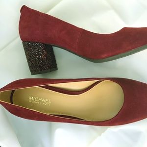 Suede Pumps